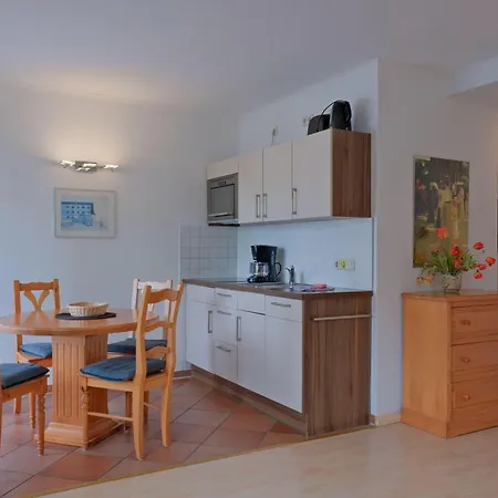 Apartmenthaus Sonnenburg 11 Ostseebad Kühlungsborn